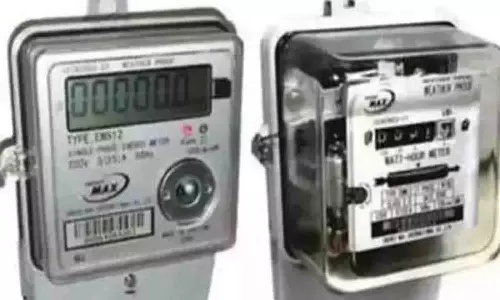 மின் இணைப்பு வாங்கி தருவதாக மர்மநபர்கள் மோசடி - புகார் அளிக்க செயற்பொறியாளர் அறிவிப்பு