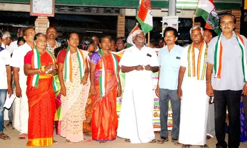 மகளிர் காங்கிரசார் ஆர்ப்பாட்டம்