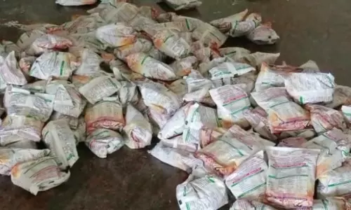 கிருஷ்ணகிரி அங்கன்வாடிகளில் குழந்தைகளுக்கு வழங்கவேண்டிய சத்துமாவு பாக்கெட்டுகள் கடத்தல்