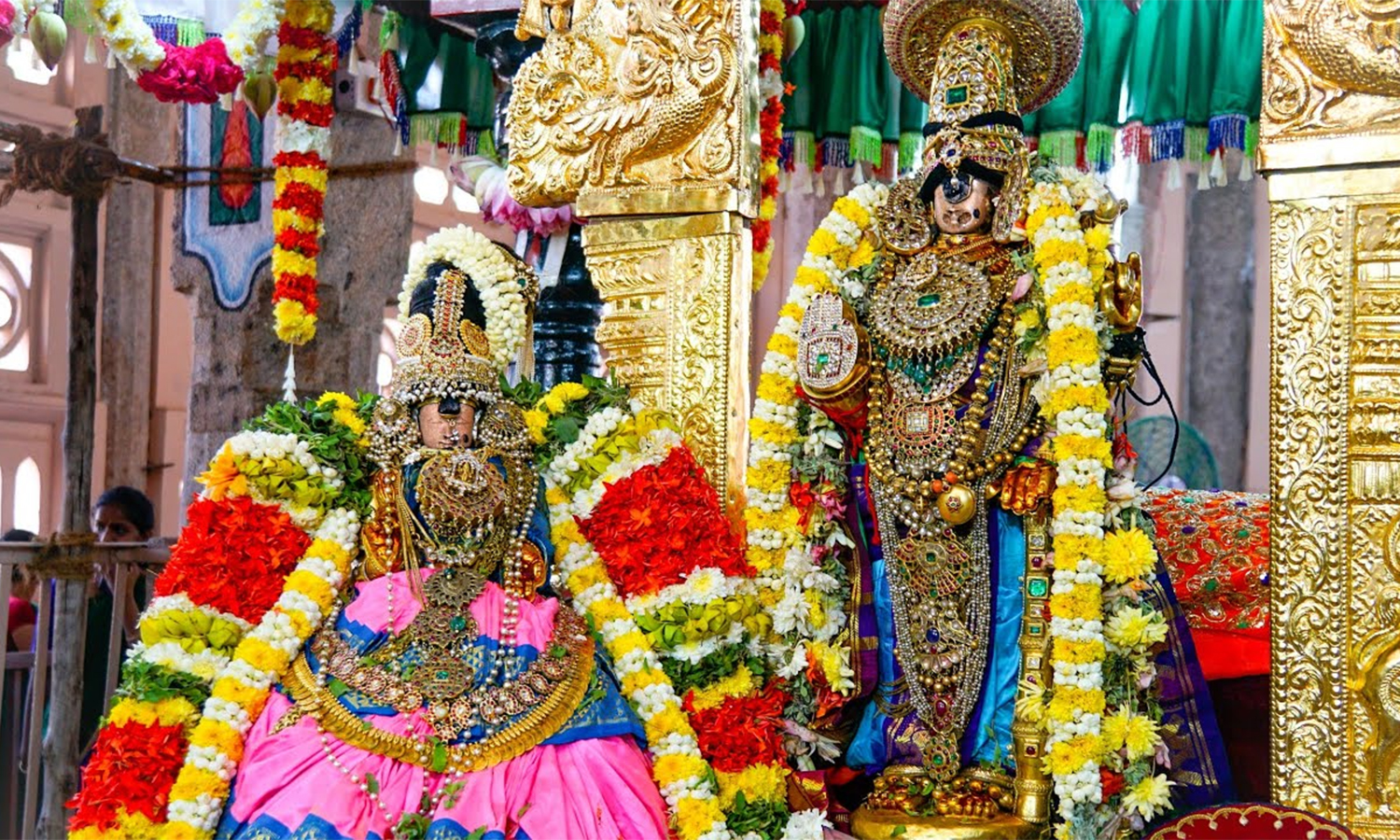 உறையூரில் நம்பெருமாள்-கமலவல்லி நாச்சியார் சேர்த்தி சேவை: ஏராளமான பக்தர்கள் தரிசனம்