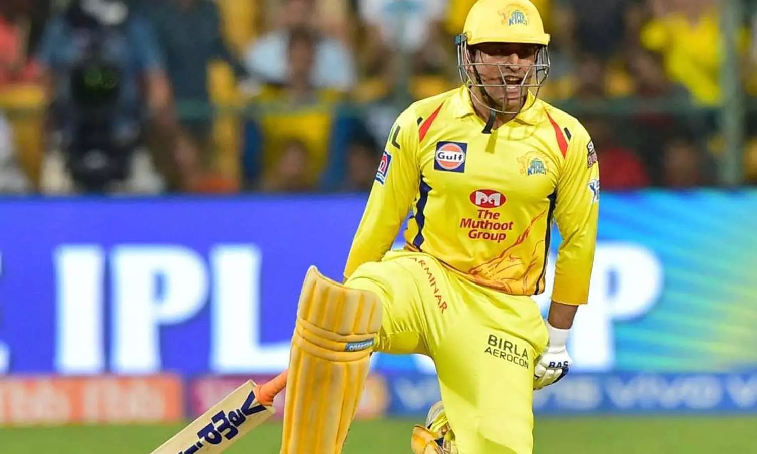 புதிய சாதனை படைக்கவிருக்கும் டோனி- இன்னும் 8 ரன்னே தேவை புதிய சாதனை படைக்கவிருக்கும் டோனி- இன்னும் 8 ரன்னே தேவை