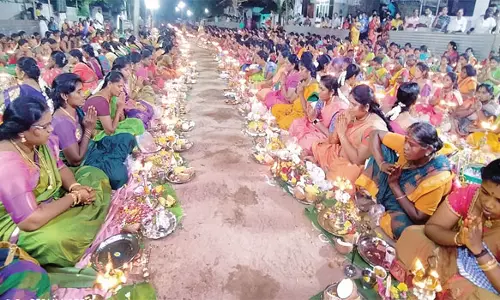 2000 பெண்கள் பங்கேற்ற திருவிளக்கு பூஜை