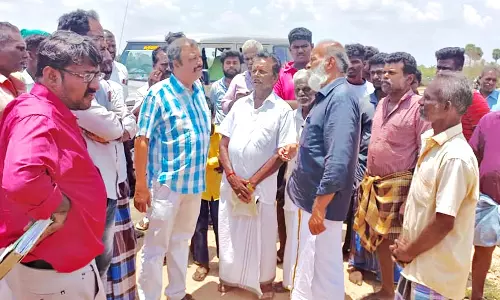 நிலத்தை ஆக்கிரமித்து பாதை அமைக்க முயற்சி