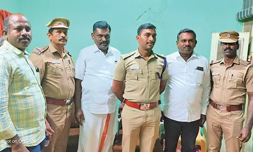 தென்திருப்பேரையில் தெருக்களில் கண்காணிப்பு  காமிராக்கள் பொருத்தம்