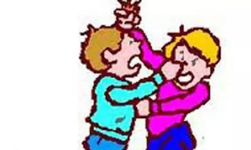 திருவள்ளூர் பஸ் நிலையத்தில் அரசு பஸ் டிரைவர் மீது தாக்குதல்