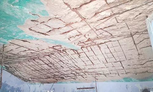 நத்தம்: இடிந்து விழும் நிலையில் ஆதிதிராவிடர் குடியிருப்புகளால் பொதுமக்கள் அச்சம்