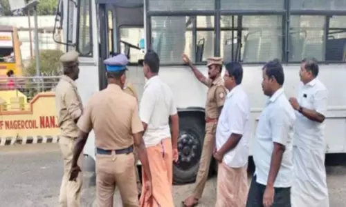 நாகரில் மோதலில் ஈடுபட்ட பாரதிய ஜனதா-காங்கிரஸ் நிர்வாகிகள் 13 பேர் கைது