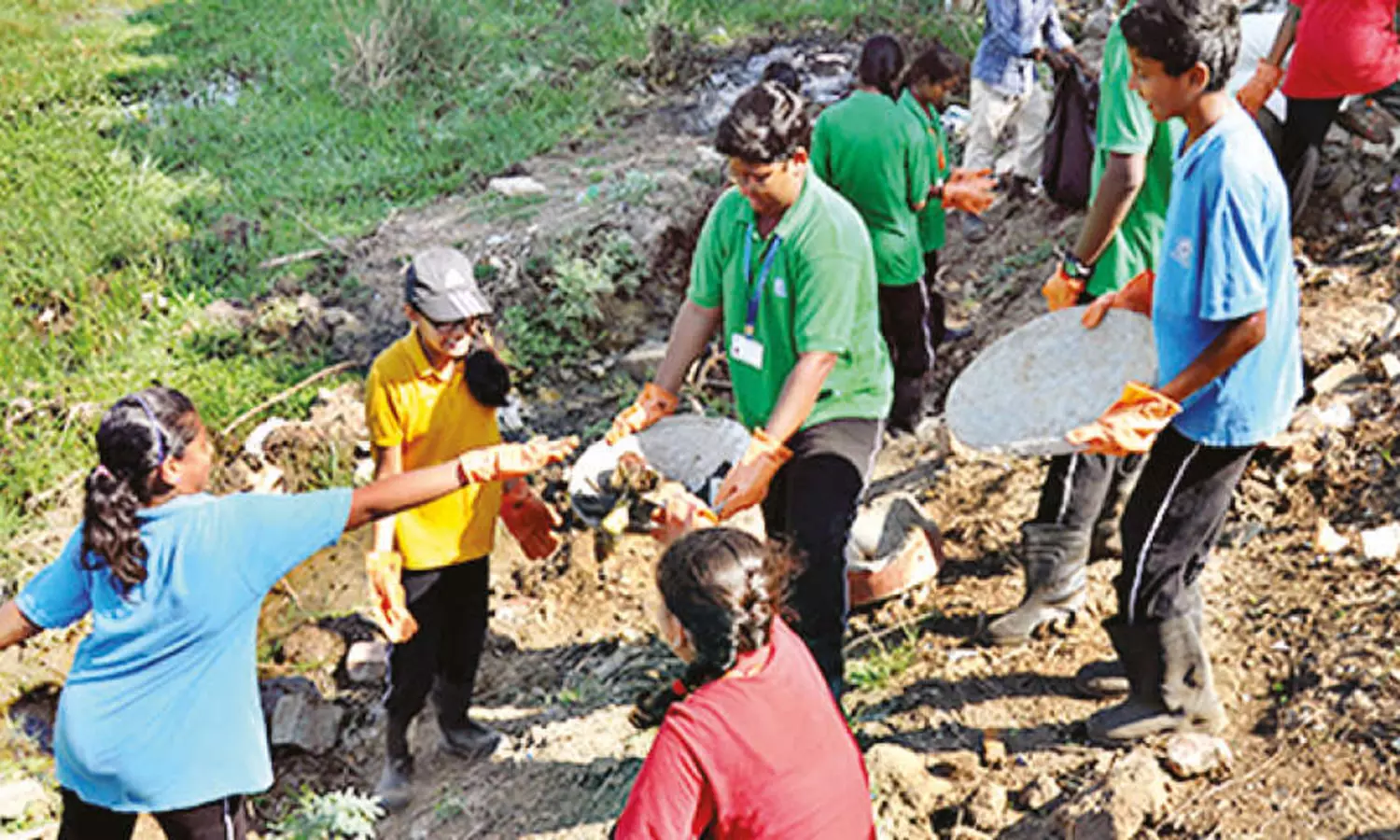 மாணவரும் சமூகநல தொண்டும்