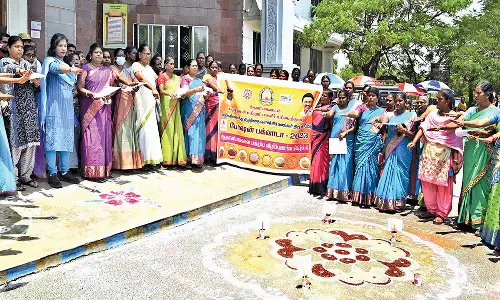 அங்கன்வாடி மையங்களில் வீட்டுத்தோட்டம் அமைக்க மரக்கன்றுகள்