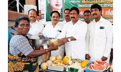 அ.தி.மு.க. தலைமை அலுவலகத்தில் நீர்மோர் பந்தல்-அன்பழகன் திறந்து வைத்தார்