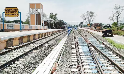 அதிகாரிகள் அலட்சியத்தால் தேனி-போடி ரெயில் பாதை பயன்பாட்டிற்கு வருவது தாமதம்