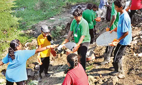 மாணவரும் சமூகநல தொண்டும்