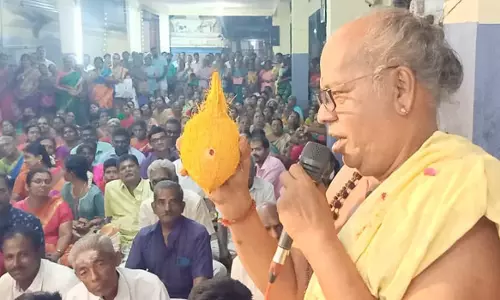 பங்குனி உத்திர திருவிழாவில் கலச பூஜையில்  வைக்கப்பட்ட ஒரு தேங்காய் விலை ரூ.30 ஆயிரம்