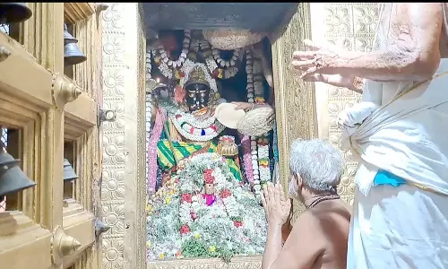 அட்சயலிங்கசாமி கோவிலில் பூச்சொரிதல் விழா