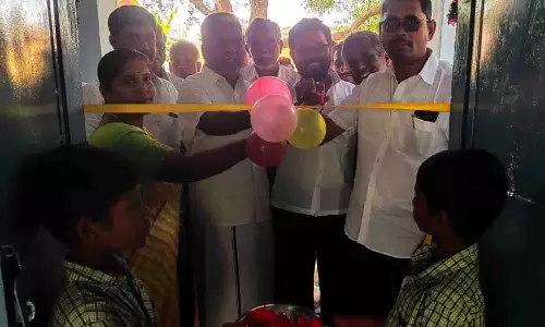 பல்லடம் அருகே சீரமைக்கப்பட்ட பள்ளி கட்டிடம் திறப்பு விழா