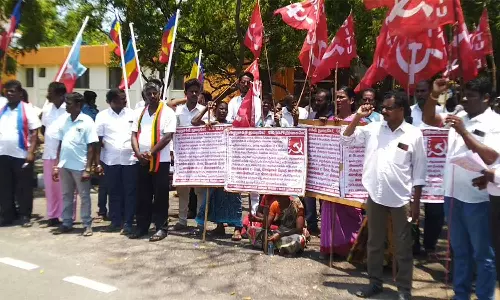 கல்பாக்கம் அணுமின் நிலைய தொழிலாளர்கள் தொடர் முழக்க கண்டன ஆர்ப்பாட்டம்