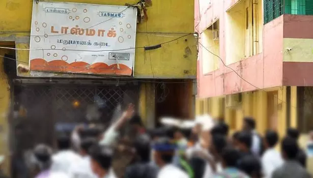 அத்தனூர் அருகே டாஸ்மாக் கடை அமைக்க மக்கள் எதிர்ப்பு-முற்றுகை அத்தனூர் அருகே டாஸ்மாக் கடை அமைக்க மக்கள் எதிர்ப்பு-முற்றுகை