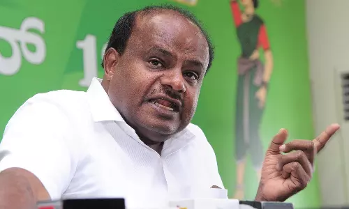 நடிகர்களை பார்க்க மக்கள் கூடுவார்கள், ஓட்டுகளாக மாறுவதில்லை: குமாரசாமி