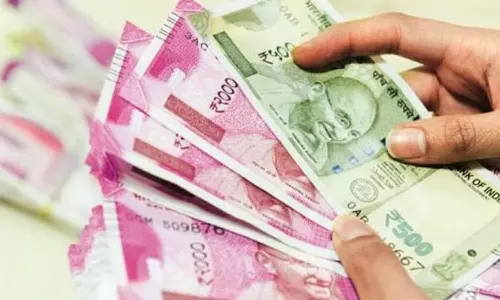 குறைந்த முதலீட்டில் அதிக லாபம் ஈட்டி தருவதாக இளம்பெண்ணிடம் ரூ.6.90 லட்சம் மோசடி: வாட்ஸ்அப்பில் வந்த மெசேஜால் விபரீதம்