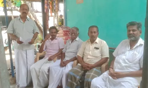 பஸ் நிறுத்தங்களில் நிழற்குடைகள் அமைக்க கோரிக்கை