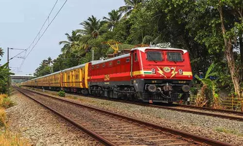 தண்டவாளம் பராமரிப்பு பணி ஈரோடு - ஜோலார்பேட்டை இடையே பயணிகள் ரெயில் ரத்து