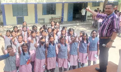 10-ம் வகுப்பு பொதுத்தேர்வு தொடங்கியது: காஞ்சிபுரம், திருவள்ளூர், செங்கல்பட்டில் 1 லட்சம் பேர் தேர்வு எழுதினர்