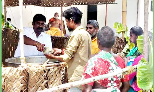 பாலதண்டாயுதபாணி கோவிலில் அன்னதானம்
