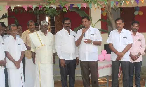 நடுவேலம்பாளையம் அரசு பள்ளியில் சீரமைக்கப்பட்ட 3 வகுப்பறைகள் கட்டிடம் திறப்பு