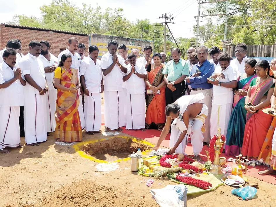 கோவில்பட்டி செண்பகவல்லி அம்பாள்  கோவிலில் ரூ.2 கோடியில் திருமண மண்டபம் கட்டும் பணி