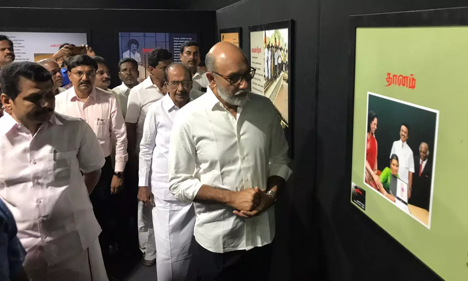 முதல்வரின் வாழ்க்கை பயண புகைப்பட கண்காட்சியை தொடங்கி வைத்தார் சத்யராஜ் முதல்வரின் வாழ்க்கை பயண புகைப்பட கண்காட்சியை தொடங்கி வைத்தார் சத்யராஜ்