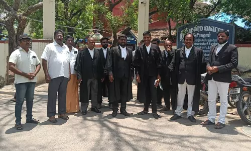 ராகுல் காந்தி  தகுதி நீக்கத்தை கண்டித்து கண்டன ஆர்ப்பாட்டம்