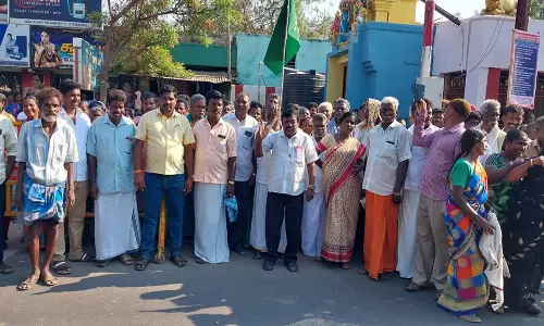 கள்ளக்குறிச்சியில் நீர்த்தேக்க தொட்டி இயக்குபவர்கள் சங்கம் சார்பில் ஆர்ப்பாட்டம்