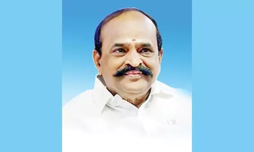 கோவில்பட்டி நகராட்சி தினசரி சந்தை விவகாரம் : அனைத்து வியாபாரிகளுக்கும் கடைகள் கட்டித் தர வேண்டும் - சட்டமன்றத்தில் கடம்பூர் ராஜூ எம்.எல்.ஏ. பேச்சு