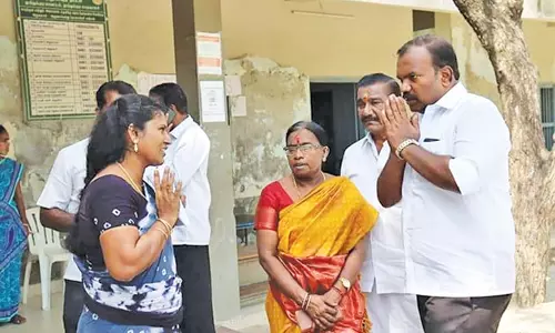 மாணவர்களின் சேர்க்கை அதிகரித்து வருவதால் தூத்துக்குடி மாநகராட்சி பள்ளிகளை நவீன முறையில் உருவாக்க நடவடிக்கை - மேயர் ஜெகன் பெரியசாமி பேச்சு