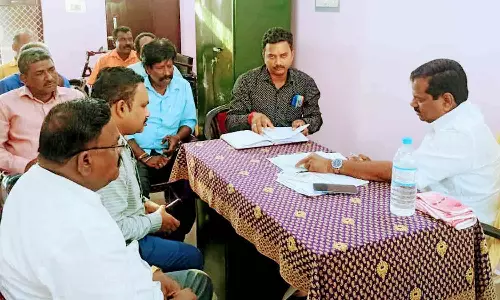 இலவச மனை பட்டா வழங்குவது குறித்து ஆலோசனை