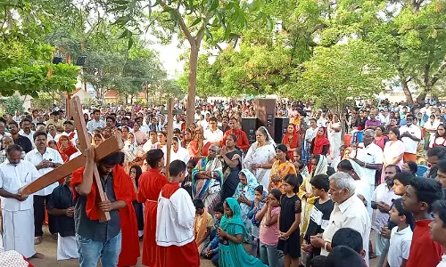 புனித வெள்ளியை முன்னிட்டு கிறிஸ்தவ ஆலயங்களில் சிறப்பு வழிபாடு