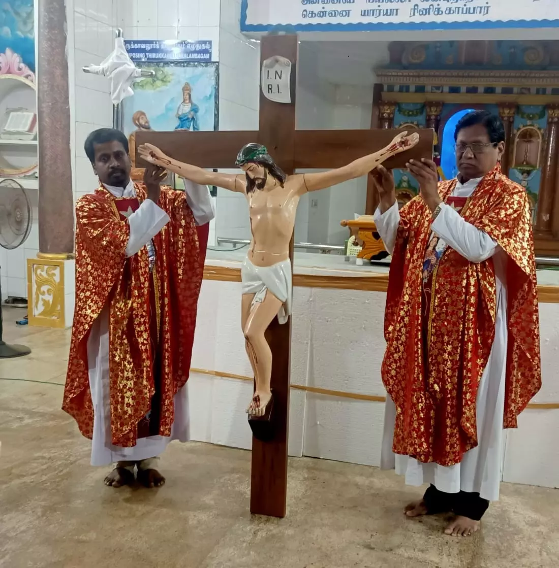 ஏலாக்குறிச்சி அடைக்கல அன்னை ஆலயத்தில் பெரிய வெள்ளி வழிபாடு ஏலாக்குறிச்சி அடைக்கல அன்னை ஆலயத்தில் பெரிய வெள்ளி வழிபாடு