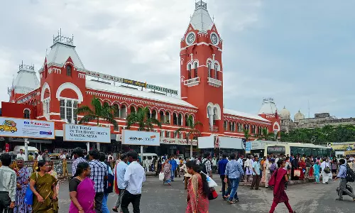 சென்ட்ரல் ரெயில் நிலையத்தில் இன்று பிளாட்பாரம் டிக்கெட் வழங்கப்படாது: பறக்கும் ரெயில் சேவை ரத்து