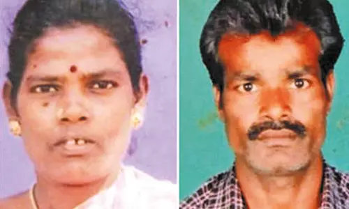 பள்ளிப்பட்டு அருகே மின்வேலியில் சிக்கி பெண் பலி- அதிர்ச்சியில் கணவனும் தற்கொலை