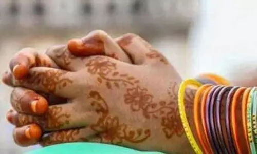 மதுபோதையில் ஓட்டலில் இளம்பெண்களுடன் மாப்பிள்ளை நடனமாடியதால் திருமணத்தை நிறுத்திய இளம்பெண்