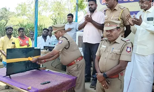 ஜெயங்கொண்டம் அருகே கண்காணிப்பு கேமரா பொருத்தும் பணி