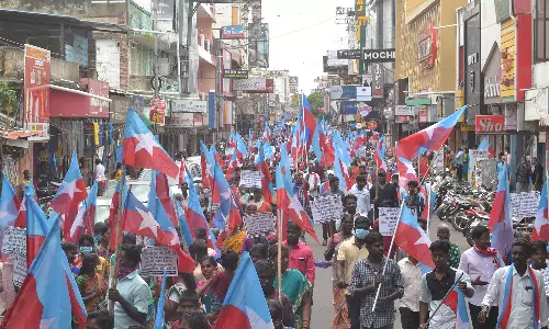 விடுதலை சிறுத்தைகள் கட்சியினர் அணிவகுப்பு ஊர்வலம் நடத்த முடிவு
