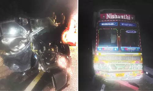 கார் மீது பால் லாரி மோதி தாசில்தார் சாவு