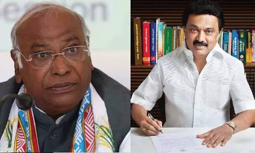 எதிர்க்கட்சிகளை ஓரணியில் திரட்ட ஏற்பாடு- மு.க.ஸ்டாலினுடன் காங்கிரஸ் தலைவர் கார்கே ஆலோசனை