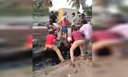 உடுமலை அருகே கால்வாயில் விழுந்த வாகன ஓட்டி