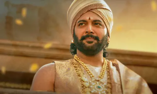 வீரா ராஜ வீர.. லைக்குகளை குவிக்கும் பொன்னியின் செல்வன் பட பாடல்