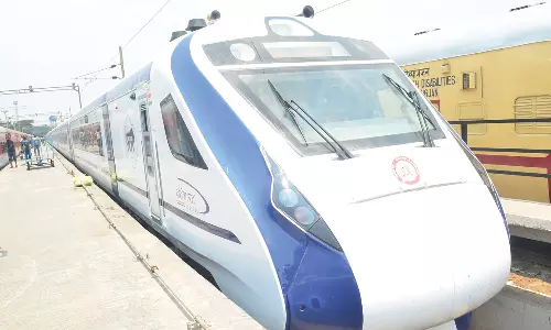 டெல்லி-டோராடூன் வந்தே பாரத் எக்ஸ்பிரஸ் - பிரதமர் மோடி துவங்கி வைக்கிறார்!