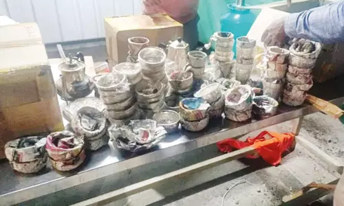 நடிகை ஸ்ரீதேவி குடும்பத்தினருக்கு சொந்தமான வெள்ளி பொருட்கள் பறிமுதல்