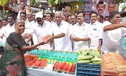 கிருஷ்ணகிரியில் அ.தி.மு.க சார்பில் தண்ணீர் பந்தல்