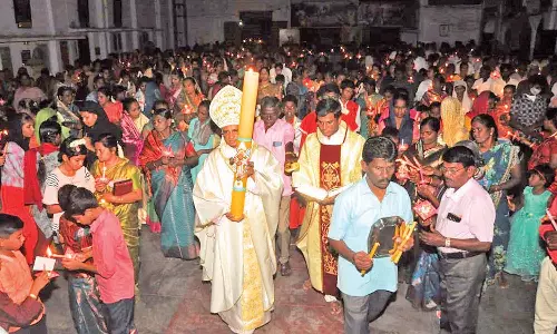 ஈஸ்டர் பண்டிகை கொண்டாட்டம்- நெல்லையில் கிறிஸ்தவ ஆலயங்களில் சிறப்பு பிரார்த்தனை